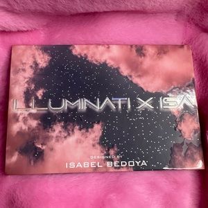 Illuminati x Isabel Bedoya eyeshadow palette.